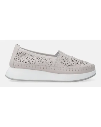 Loafers din piele cu perforatii