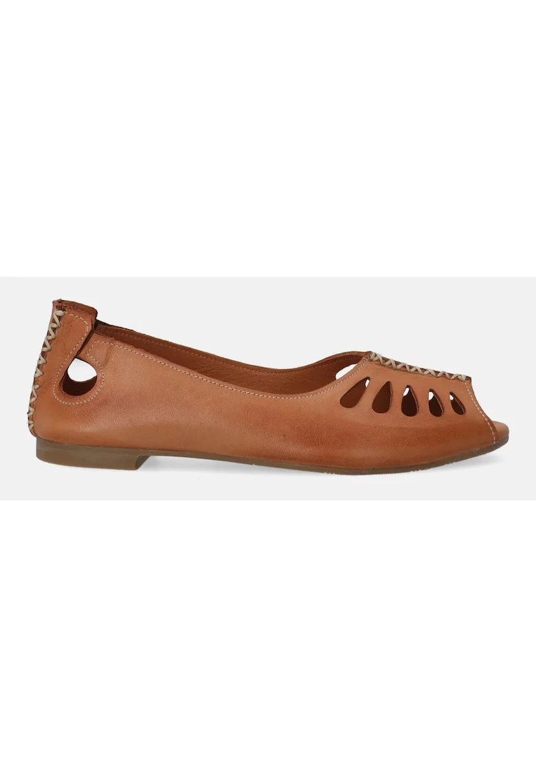 Balerini din piele cu model decupat