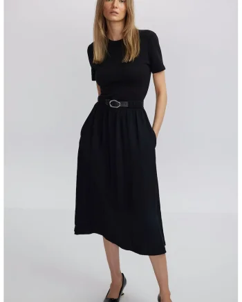Rochie evazata cu maneci scurte, Negru
