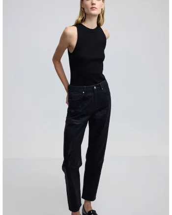 Blugi mom fit, Negru