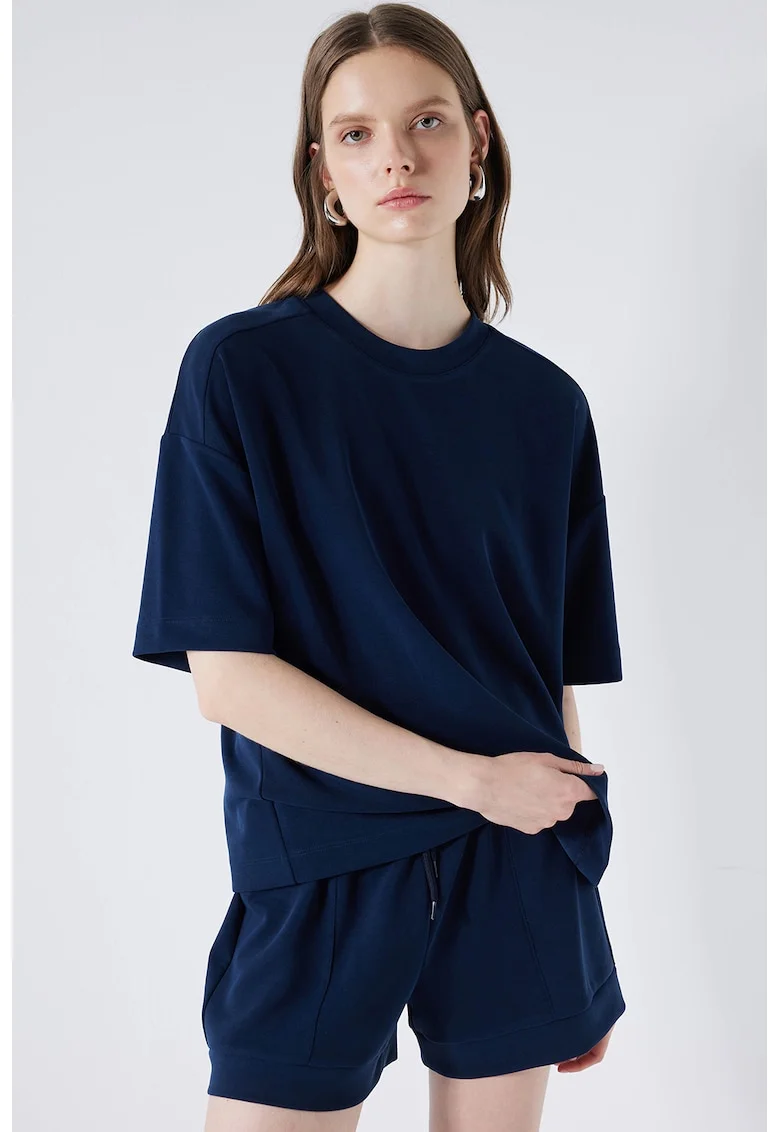 Tricou lejer cu decolteu la baza gatului, Bleumarin