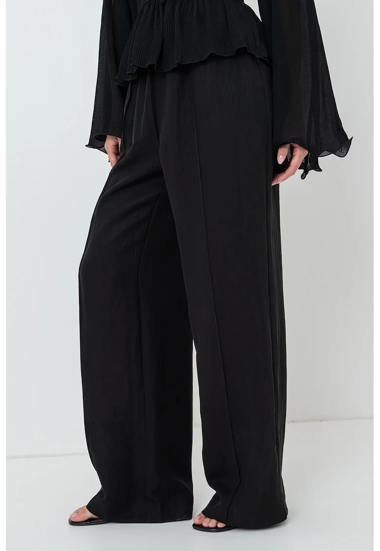 Pantaloni evazati din amestec de lyocell cu buzunare laterale, Negru