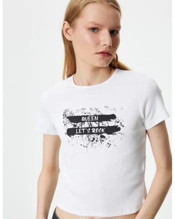 Tricou crop cu imprimeu, Alb