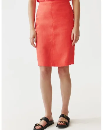 Fusta creion de in, Coral