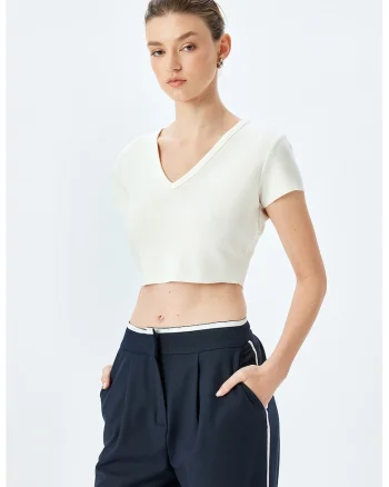 Tricou cu decolteu inV, Alb fildes