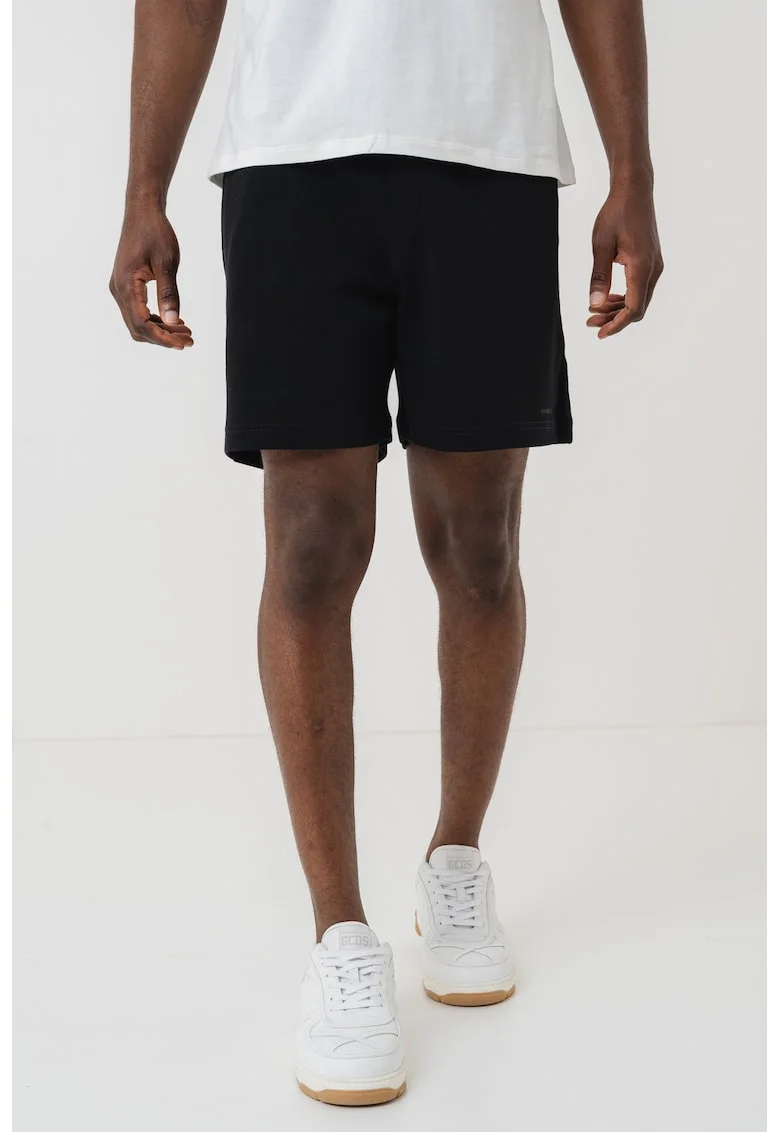 Bermude de trening, Negru