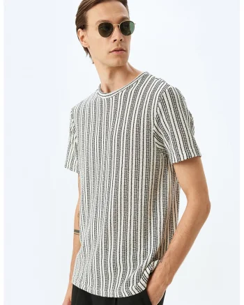 Tricou cu decolteu la baza gatului si dungi, Gri deschis/Crem