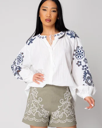 Pantaloni scurti cu broderie Olive Cream