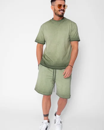 Set Urban tricou si pantalon scurt cu efect prespalat Olive