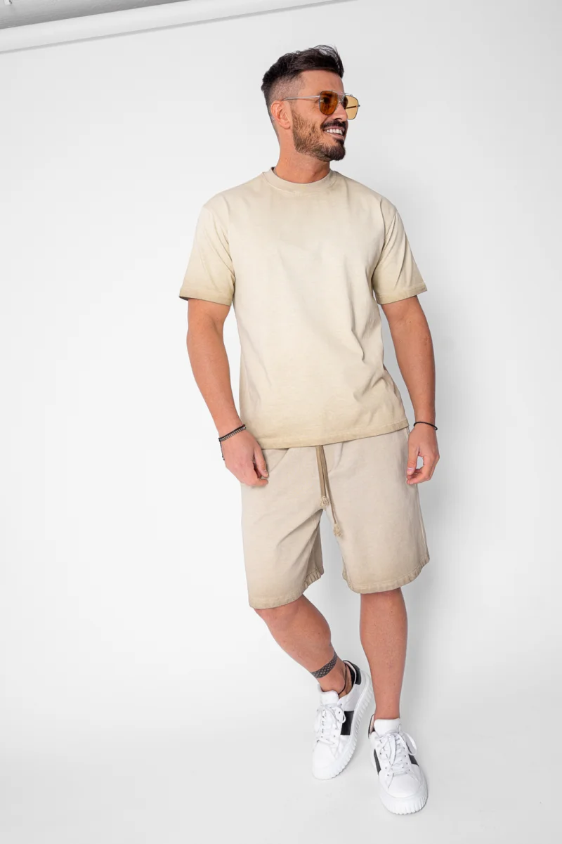 Set Urban tricou si pantalon scurt cu efect prespalat Light Beige