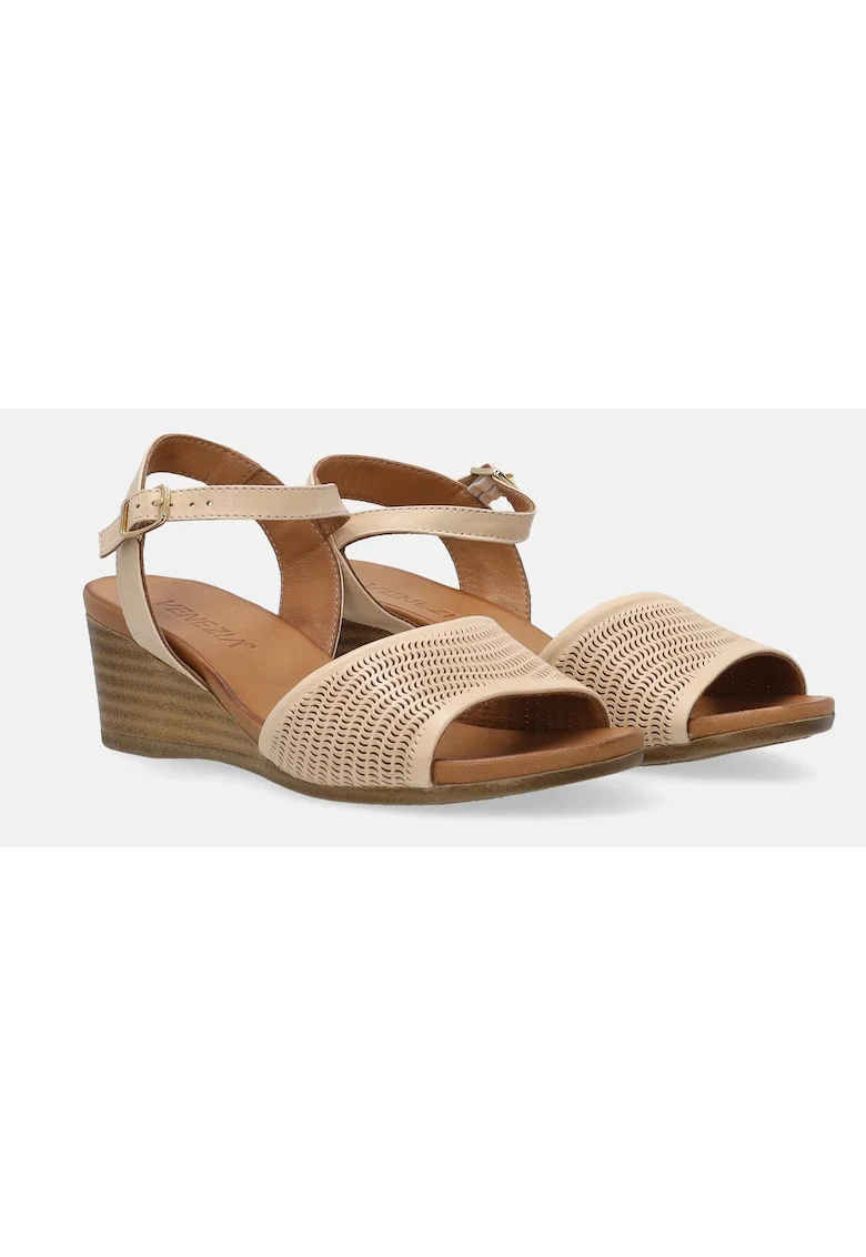 Sandale cu talpa demi-wedge
