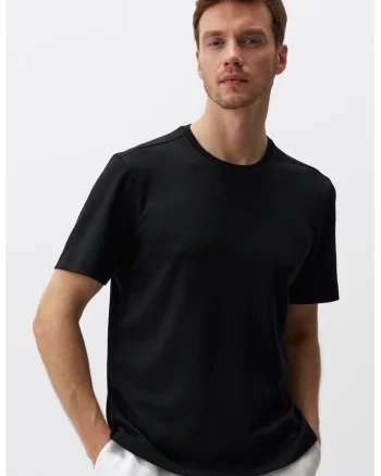 Tricou din amestec de modal cu decolteu la baza gatului