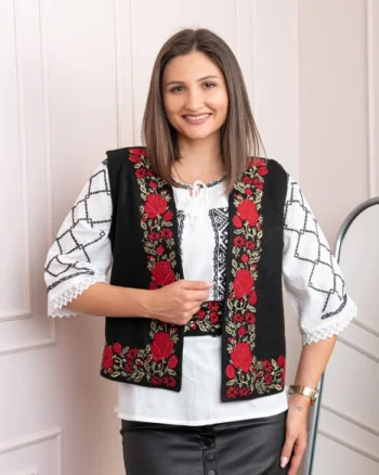 Vesta traditionala neagra cu broderie florala rosie Flora