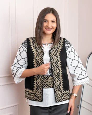 Vesta traditionala neagra cu broderie geometrica aurie Dorina