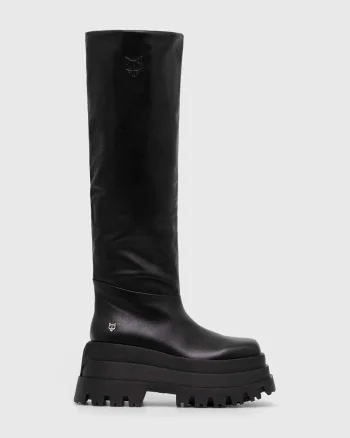 Naked Wolfe ghete de piele