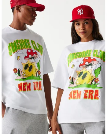 Tricou unisex cu design grafic si decolteu la baza gatului, Alb/Verde/Galben