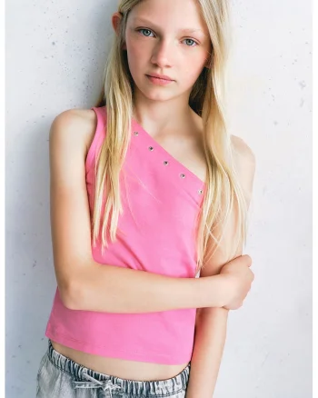 Top crop asimetric, Roz pastel