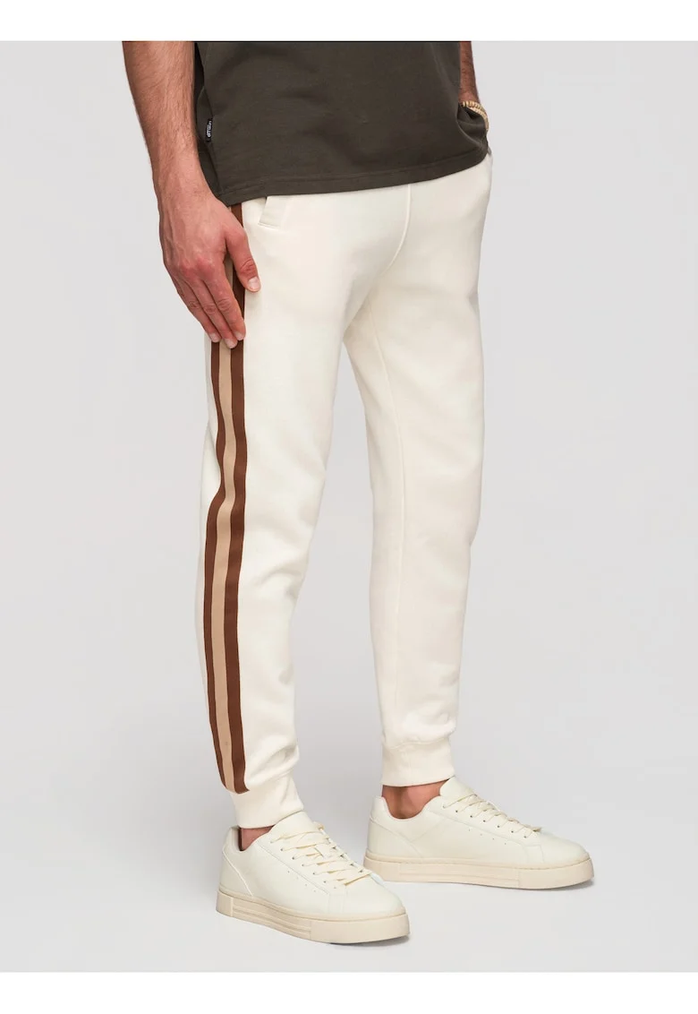Pantaloni jogger cu elastic si buzunare laterale din material moale, Crem