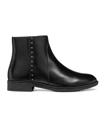 Ghete de piele cu nituri metalice, Negru
