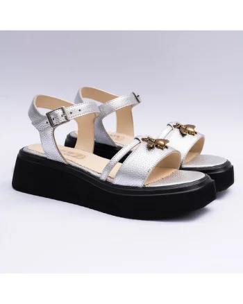 Sandala dama din piele naturala, argintii cu accesoriu, Argintiu