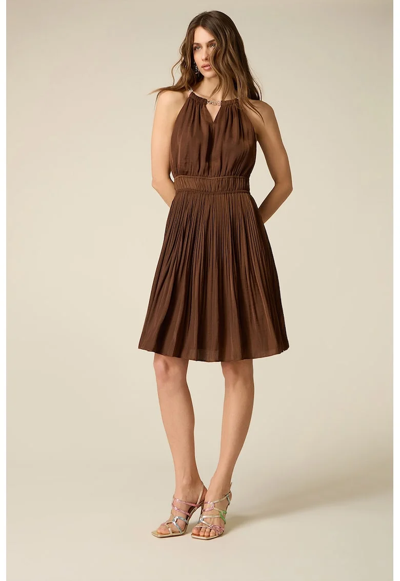 Rochie plisata cu croiala evazata, Maro