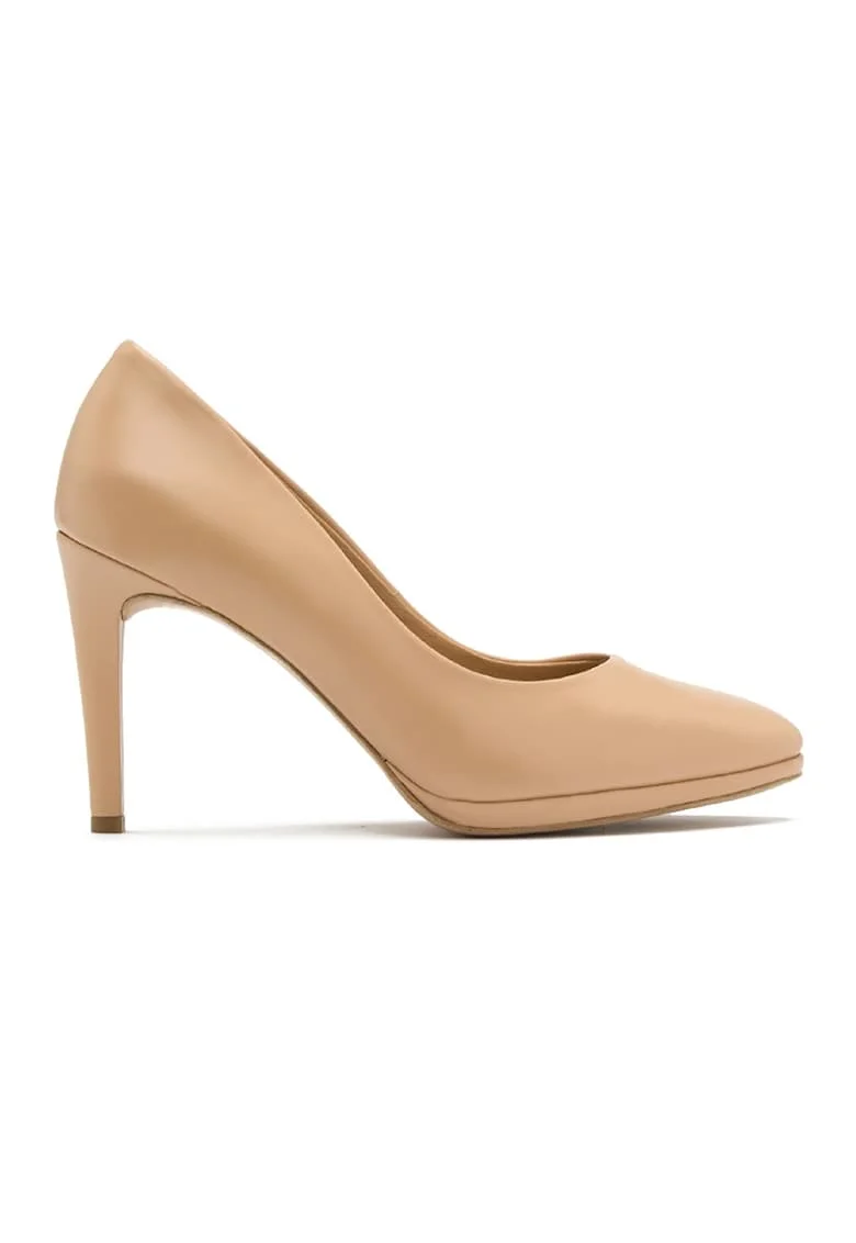Pantofi de piele cu varf ascutit