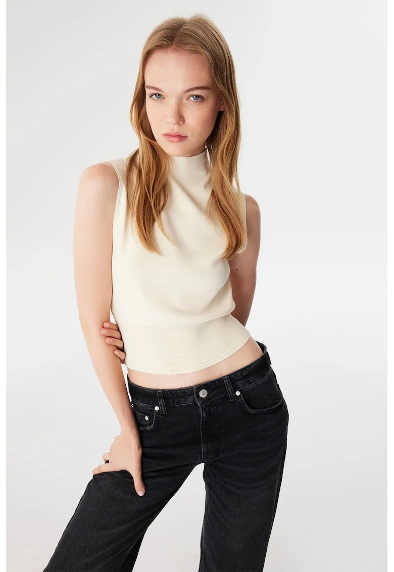 Pulover tricotat fin cu model crop, Crem