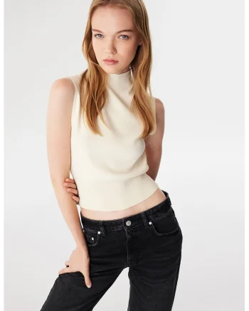Pulover tricotat fin cu model crop, Crem