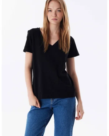 Tricou lejer cu decolteu in V, Negru