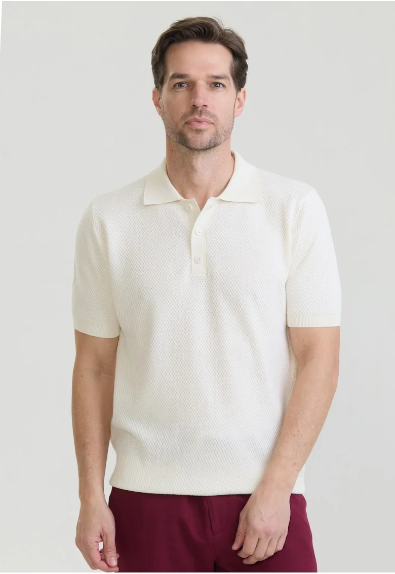 Tricou polo tricotat, Alb fildes