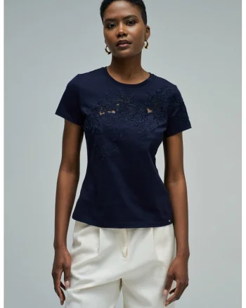 Tricou din bumbac uni cu aplicatii brodate