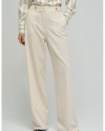 Pantaloni drepti cu doua buzunare pe fata