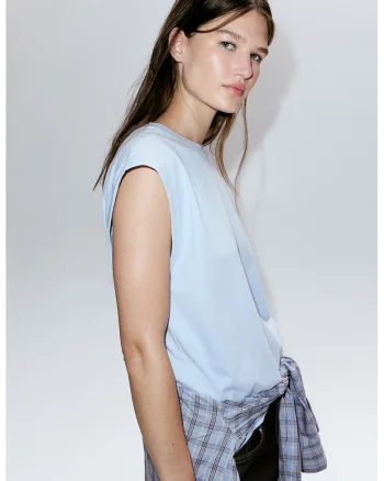 Tricou cu decolteu rotund, Albastru glaciar