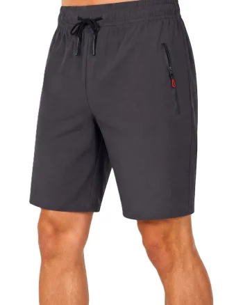 Pantaloni scurti cu talie ajustabila si buzunare,
