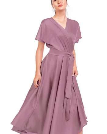 Rochie midi evazata cu aspect satinat