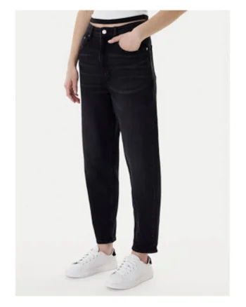 Blugi mom fit cu talie medie