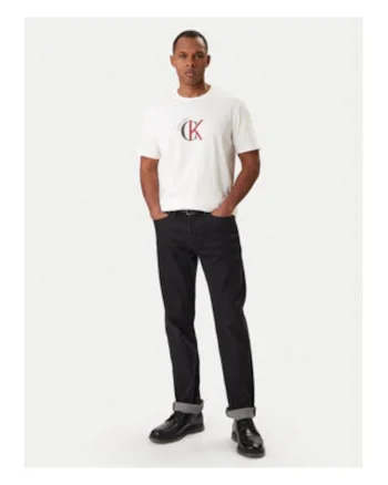 Tricou cu decolteu la baza gatului si model logo