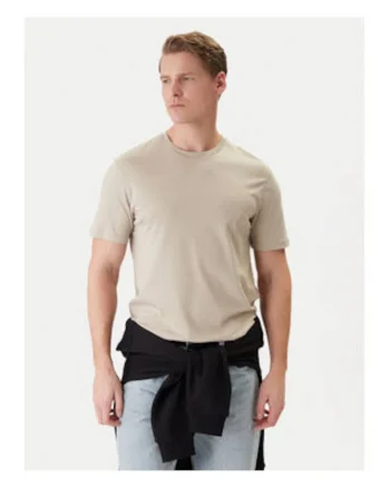 Tricou cu model uni,