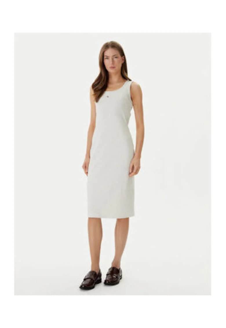 Rochie cambrata fara maneci cu model uni