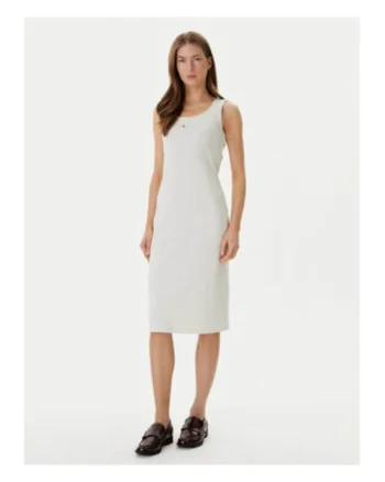 Rochie cambrata fara maneci cu model uni
