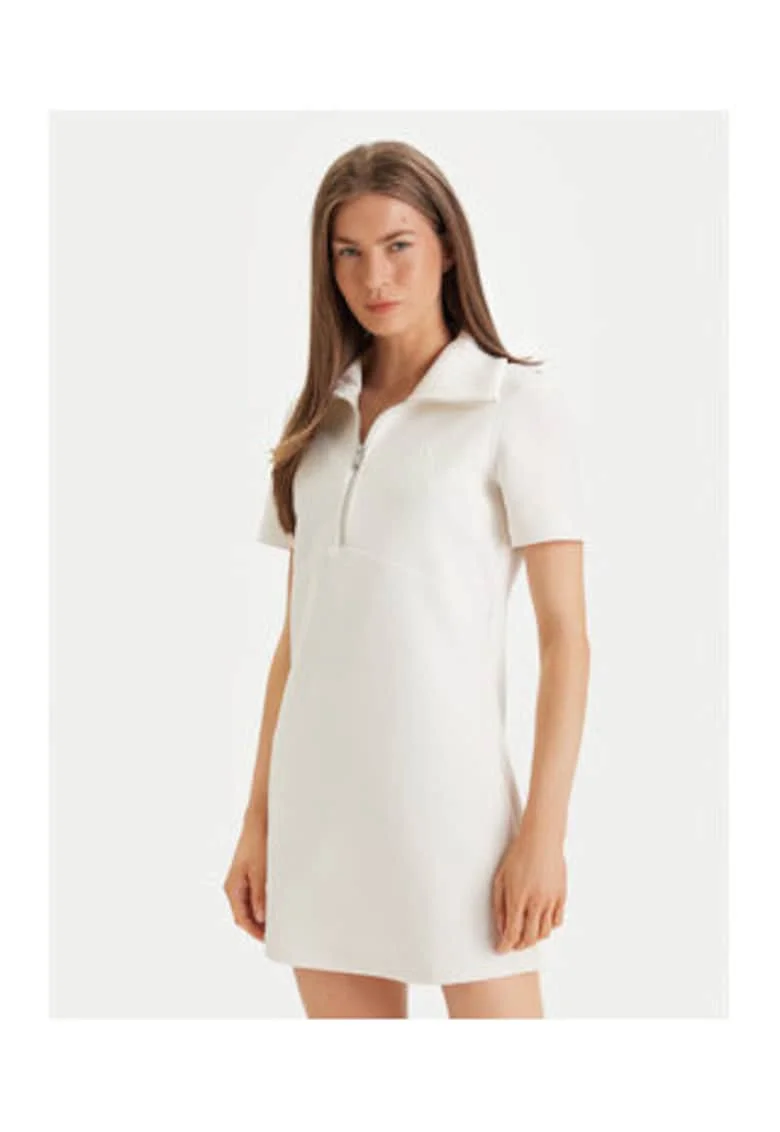 Rochie mini cu fenta cu fermoar