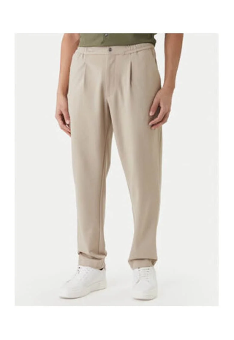 Pantaloni eleganti cu croiala conica si talie medie