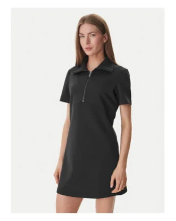 Rochie mini cu maneci scurte