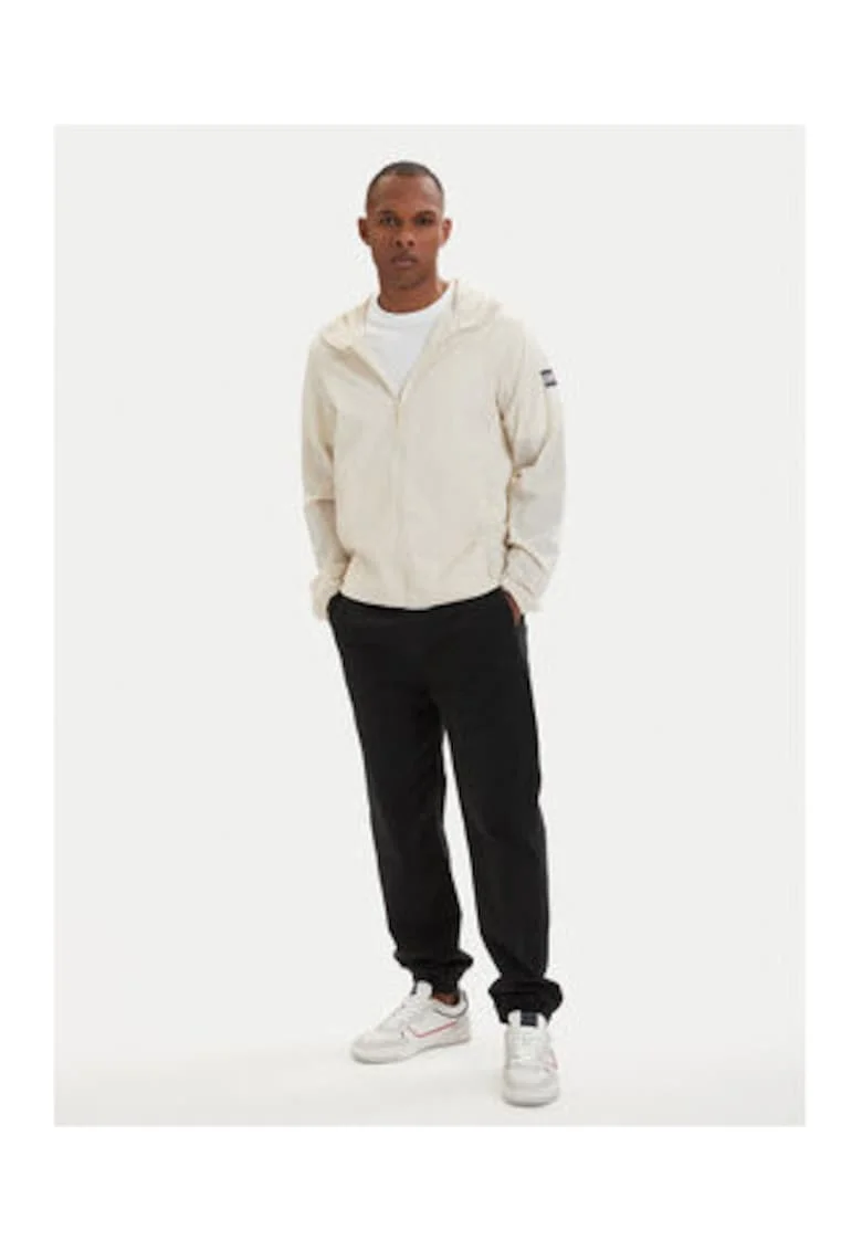 Pantaloni jogger conici