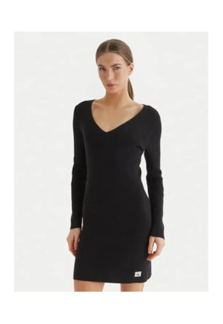 Rochie cmini cu decolteu in v