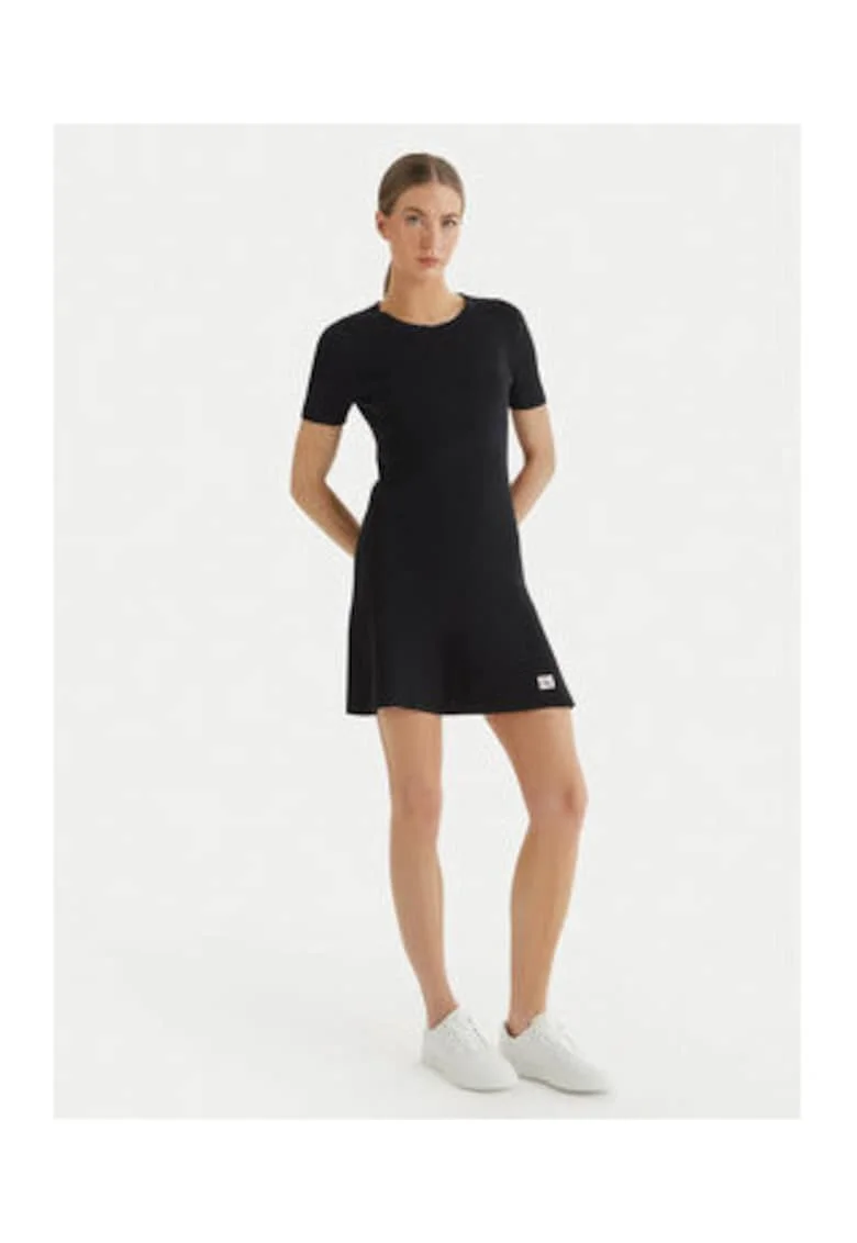 Rochie mini cu decoltetu rotund