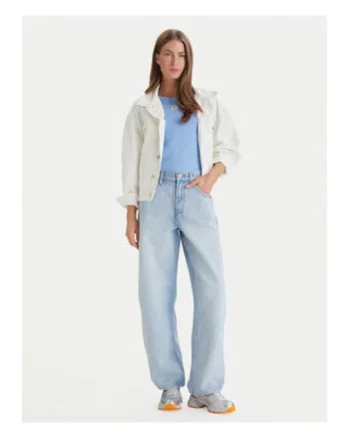 Blugi cu croiala ampla si design decolorat