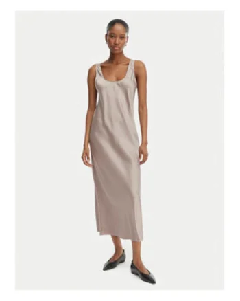 Rochie dreapta satinata