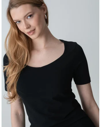 Tricou cambrat cu model uni, Negru