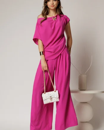 Pantaloni fucsia din triplu voal cu pliuri si croi lejer